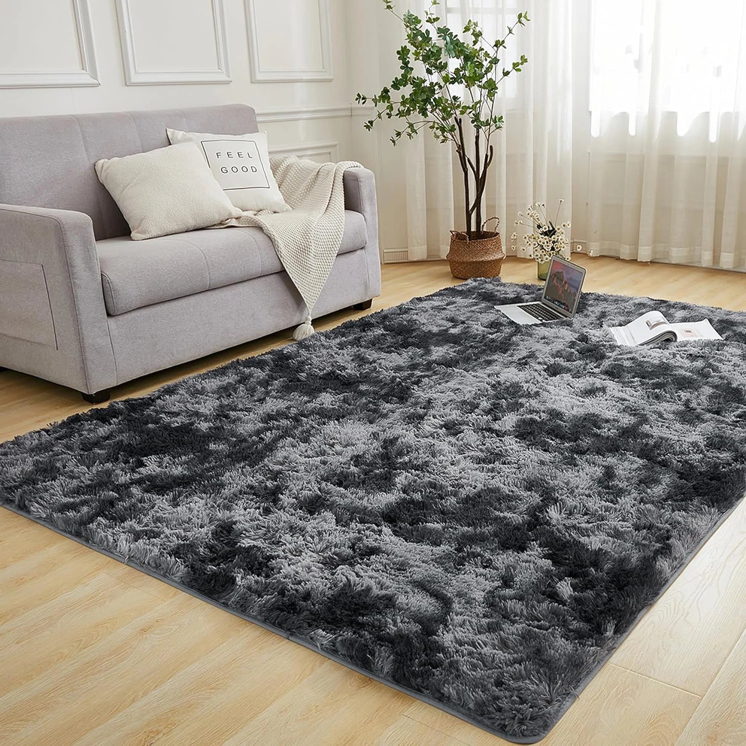 Ultra-Soft Plush Rug - Warm Comfort for Living & Kids Rooms